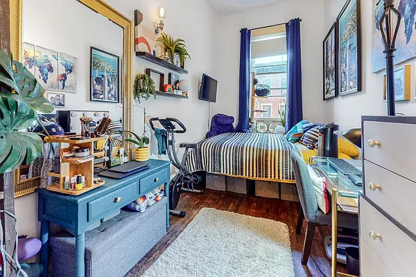 Rented by Bond New York | media 19