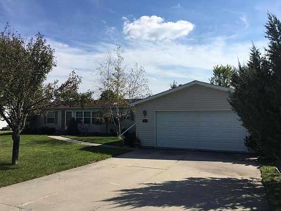 2nd image of 15401 Green Ln