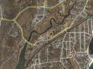 9 Beach Ave, Niantic, CT 06357