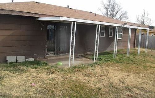 2nd image of 221 NW 12th St