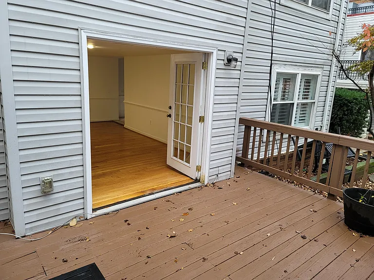 1533 N Colonial Ter #A — Photo 9