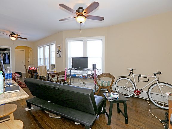 5th image of 3811 N Western Ave APT 2R