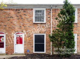 11 Trenton Sq #T-28, Euclid, OH 44143