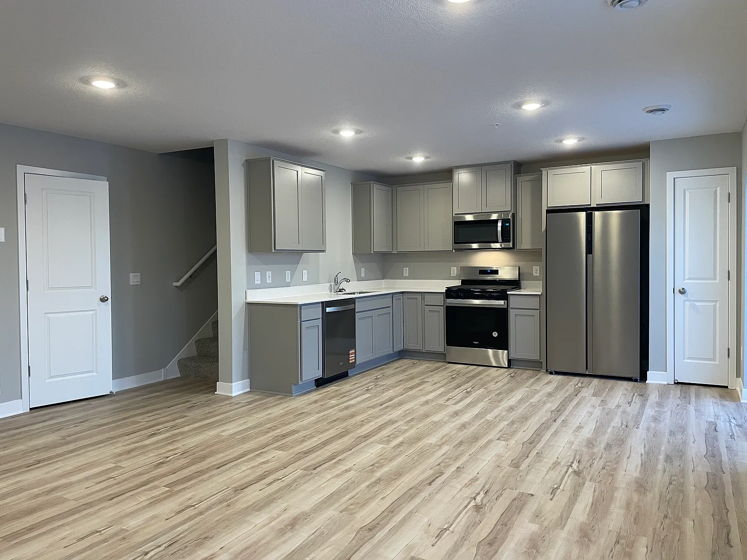 3 bed, 1665 sqft, $2,550 — Photo 3
