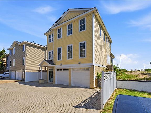 2nd image of 4812 Bay Bridge Ln