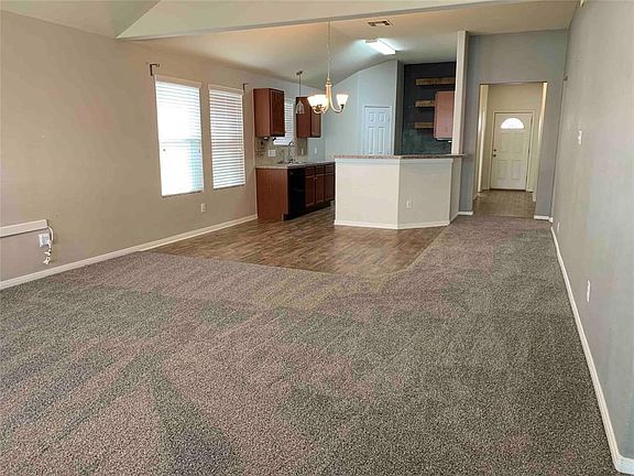5th image of 3102 Apple Dale Dr