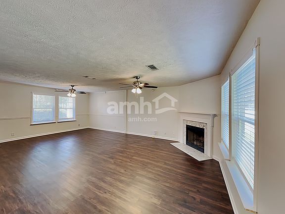 4th image of 5452 Middlebury Dr