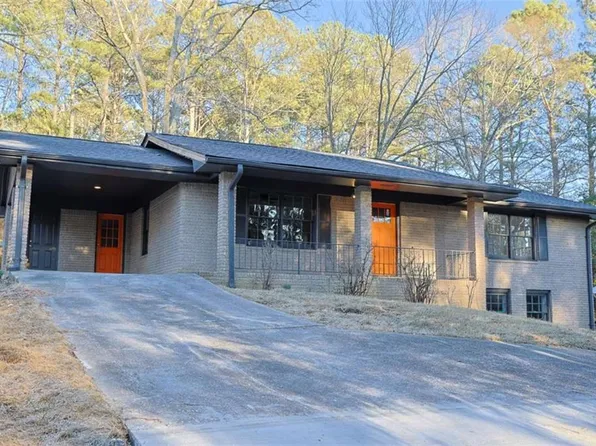 4011 Lake Carlton Rd, Loganville, GA 30052