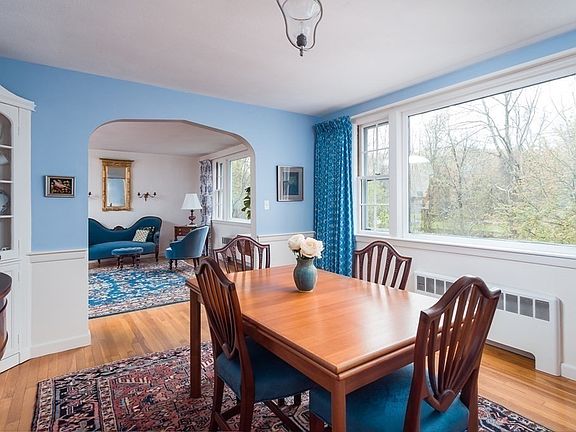 5th image of 105 Woodchester Dr
