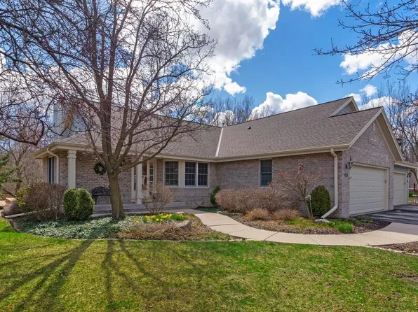 18485 Stonehedge DRIVE #A, Brookfield, WI 53045