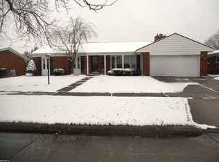 19503 Skyline St, Roseville, MI 48066