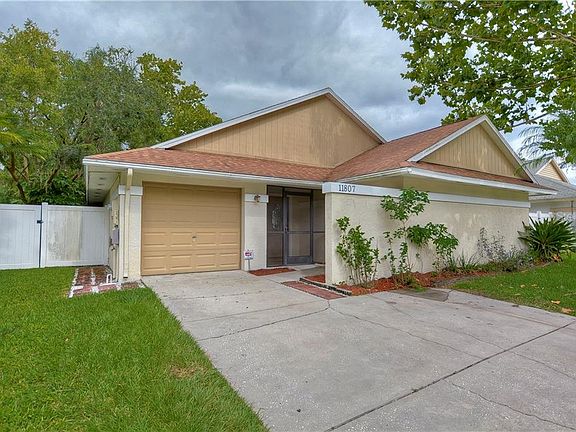 3rd image of 11807 Hickorynut Dr