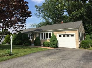 27 Concord St, Smithfield, RI 02828