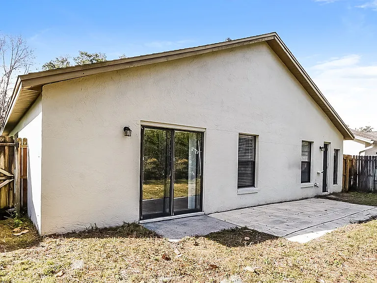1345 Bridlebrook Dr — Photo 16