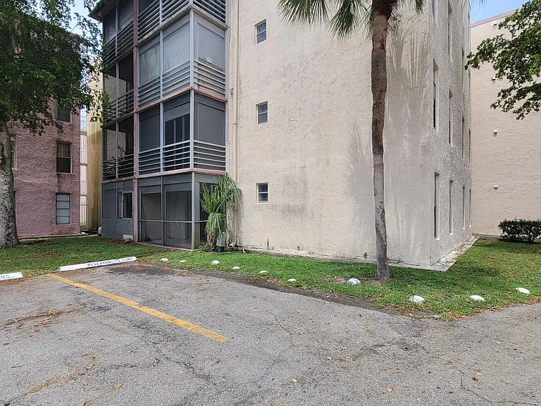 2800 NW 56th Ave #G107 — Photo 17