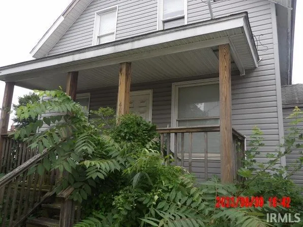 422 Brighton St, La Porte, IN 46350