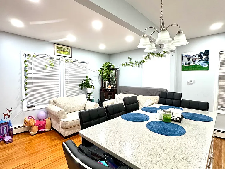 61 Baron De Hirsch Rd #B — Photo 9
