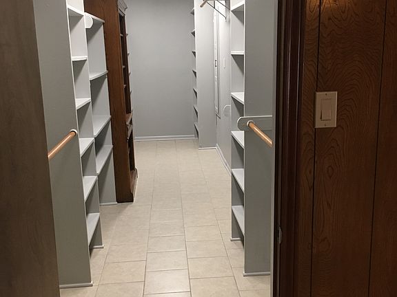 2nd bedroom closet.