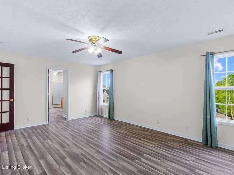5001 Middlesex Dr — Photo 21