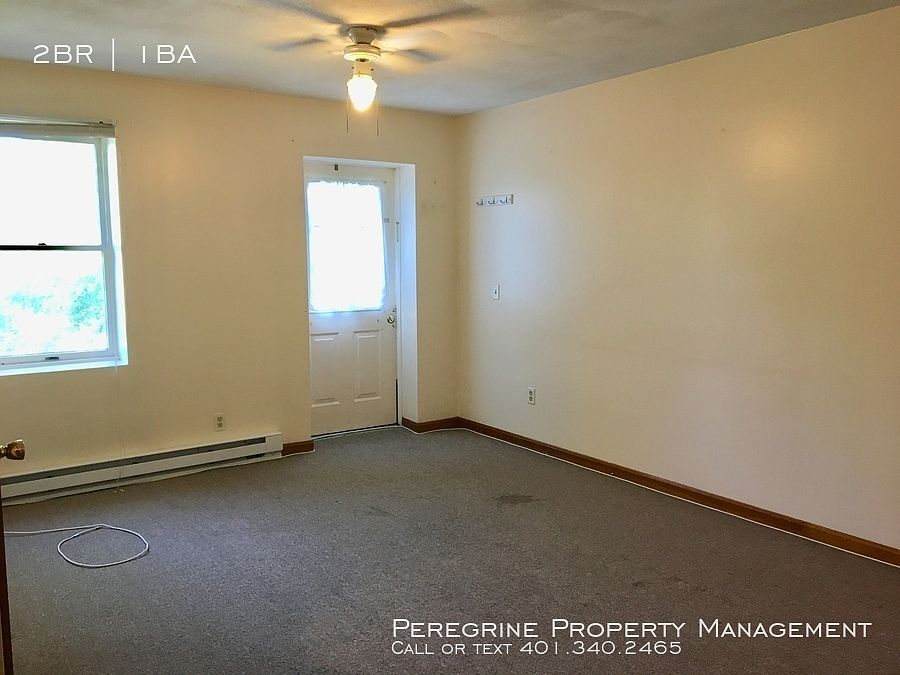 1st image of 1050 Main St APT 15