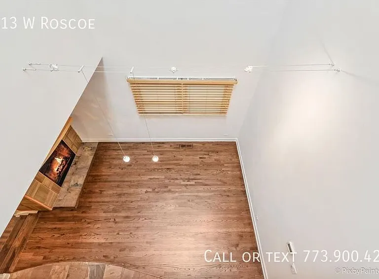 1213 W Roscoe St — Photo 15