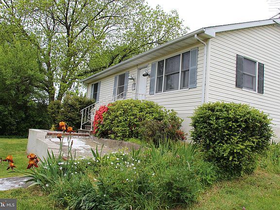 2nd image of 10416 Bayside Dr