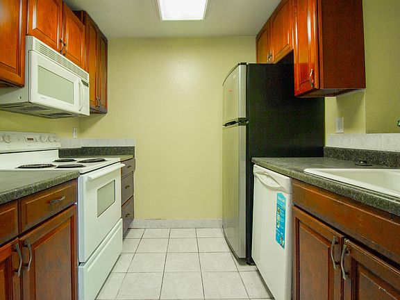 2nd image of 4715 176th St SW