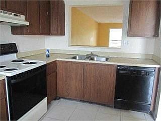 3rd image of 2960 Coral Springs Dr #202-2