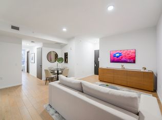 521 SW 2nd St #ID1232269P, Miami, FL 33132