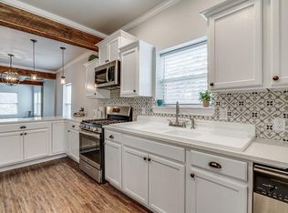 318 N 4th St, Midlothian, TX 76065