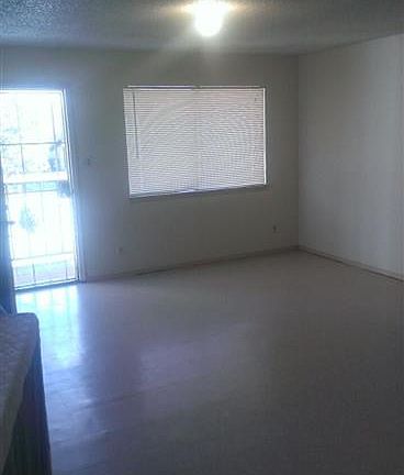 3rd image of 405 Dunes Ct SE APT B
