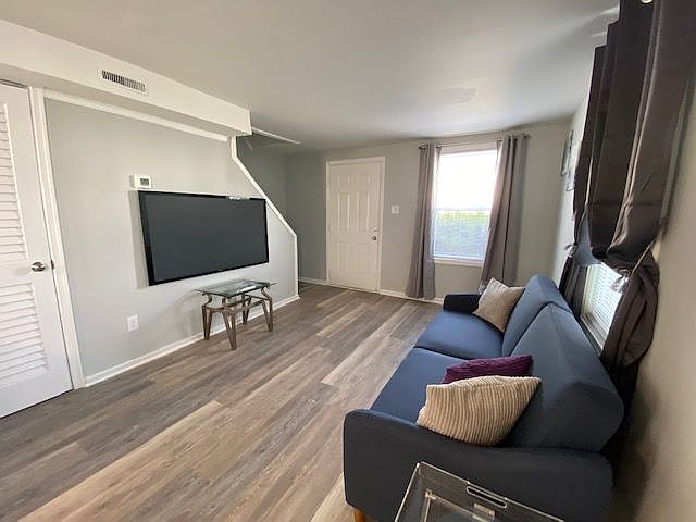 1st image of 1603 Roane St #1610DFENDA