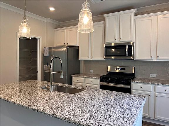 5th image of 2900 Westgate Park Dr