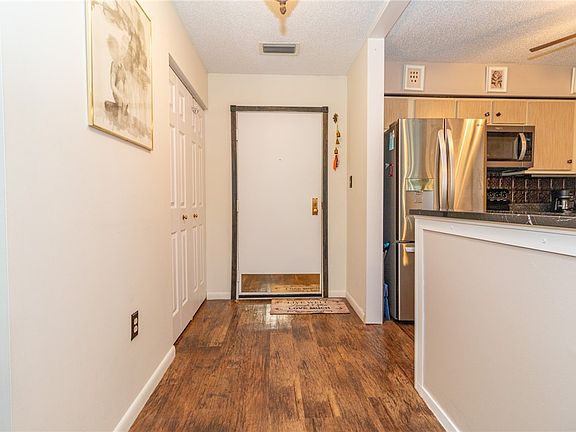 3rd image of 640 5th St APT 103