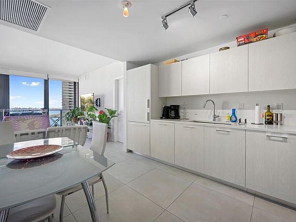 2nd image of 501 NE 31st St #2101