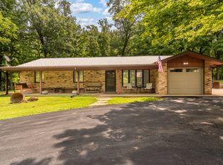 128 Starlight Ln, Carbondale, IL 62902