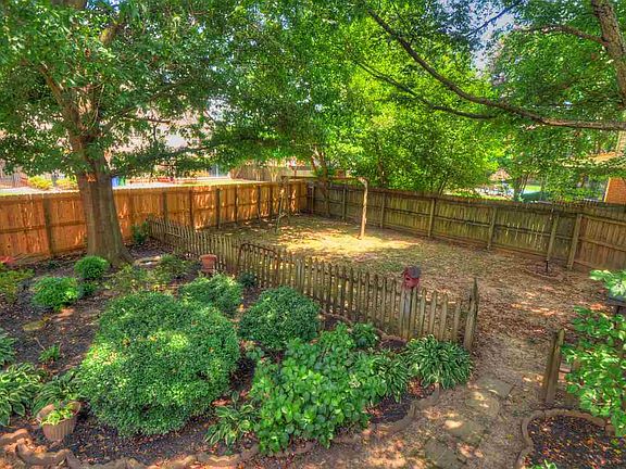 4th image of 8723 Stirling Ln