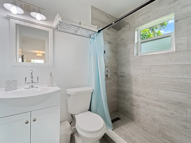 3365 Estey Ave #4 — Photo 1