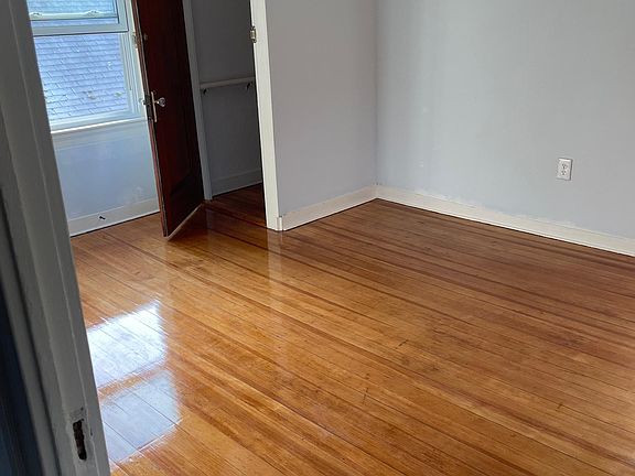 4th image of 250 Reservoir Ave #1