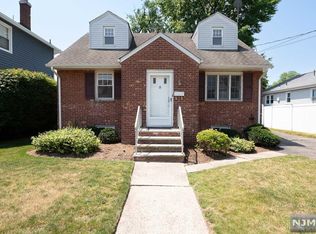 5 Prospect Ave, Rochelle Park, NJ 07662