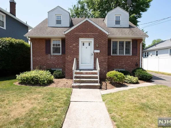 5 Prospect Ave, Rochelle Park, NJ 07662