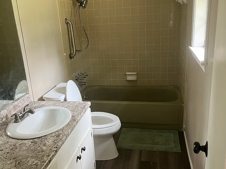 518 Jan Dr — Photo 2