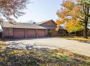 353 Seba Rd, Centerton, AR 72719