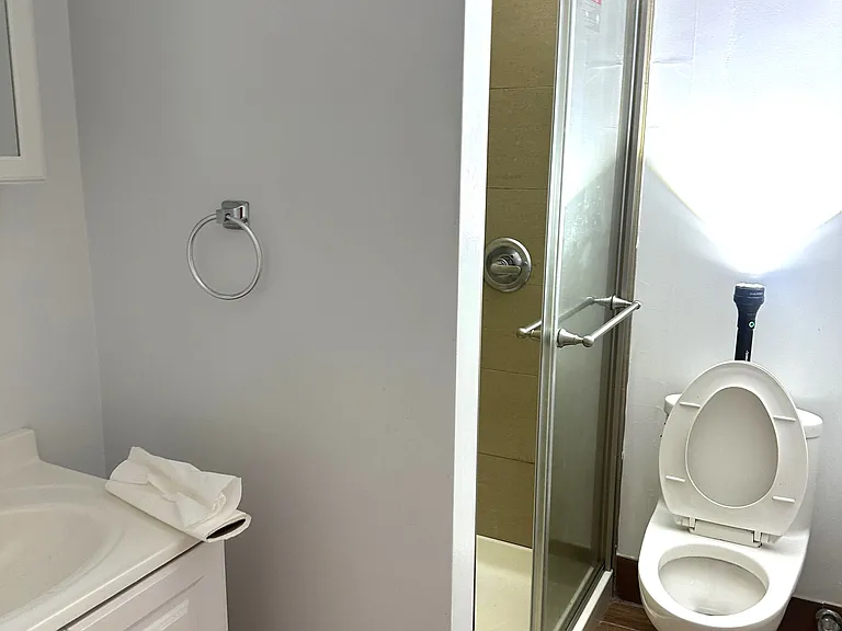 520 E 88th St #1-B — Photo 9