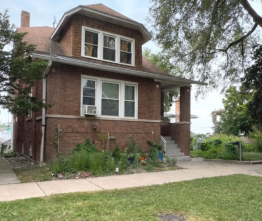 1st image of 2341 N Merrimac Ave
