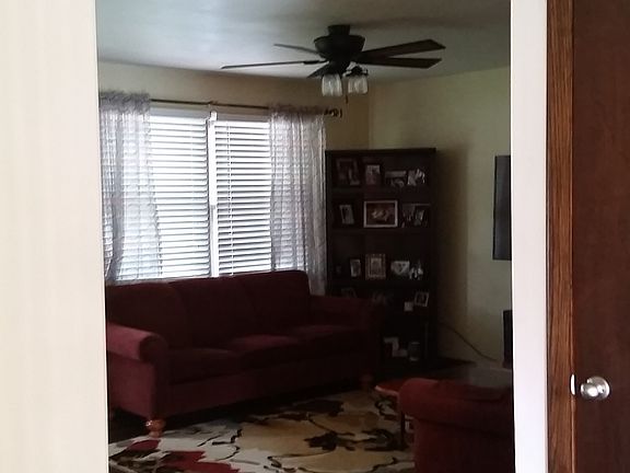 4th image of 308 Pine St