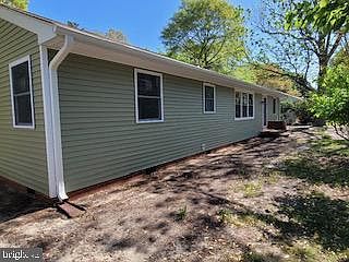 3rd image of 501 Loblolly Ln
