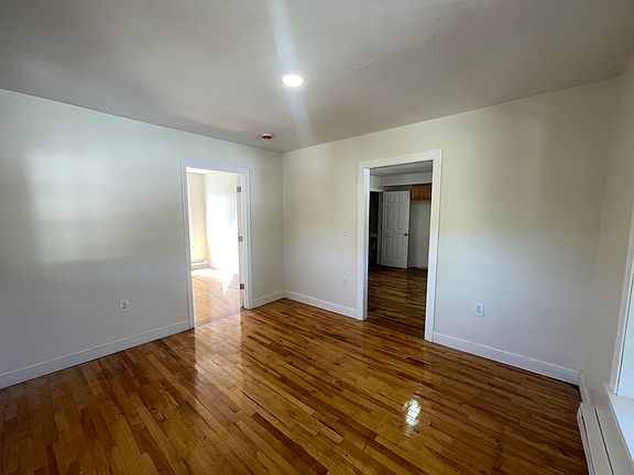 5th image of 105 Pine St #5
