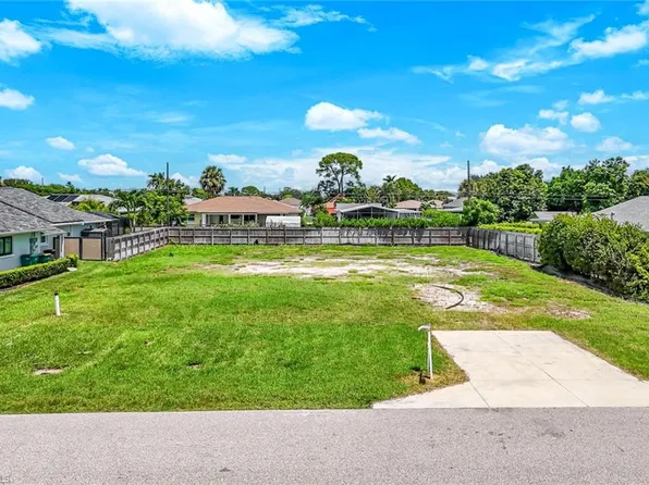 741 95th AVE N, NAPLES, FL 34108