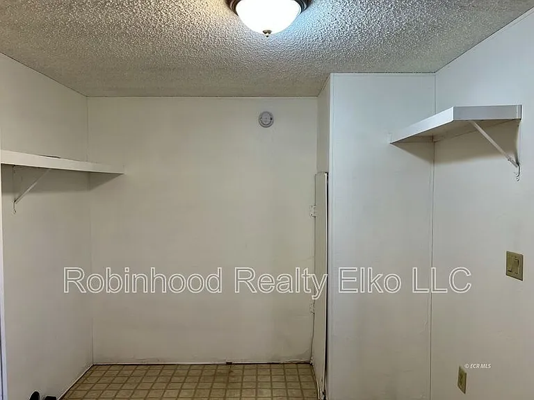 1006 Cedar St — Photo 28